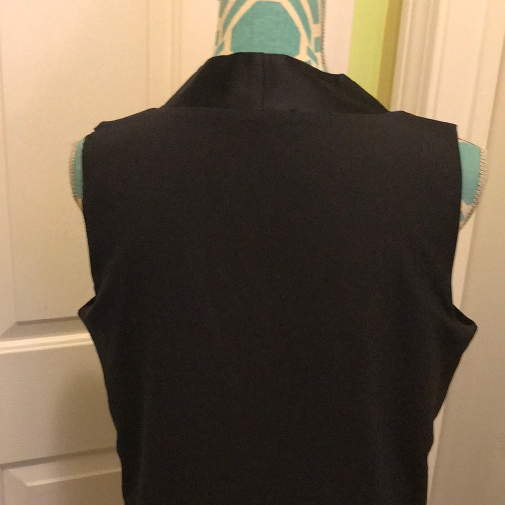 Linjia Dress. - Picture 5 of 8